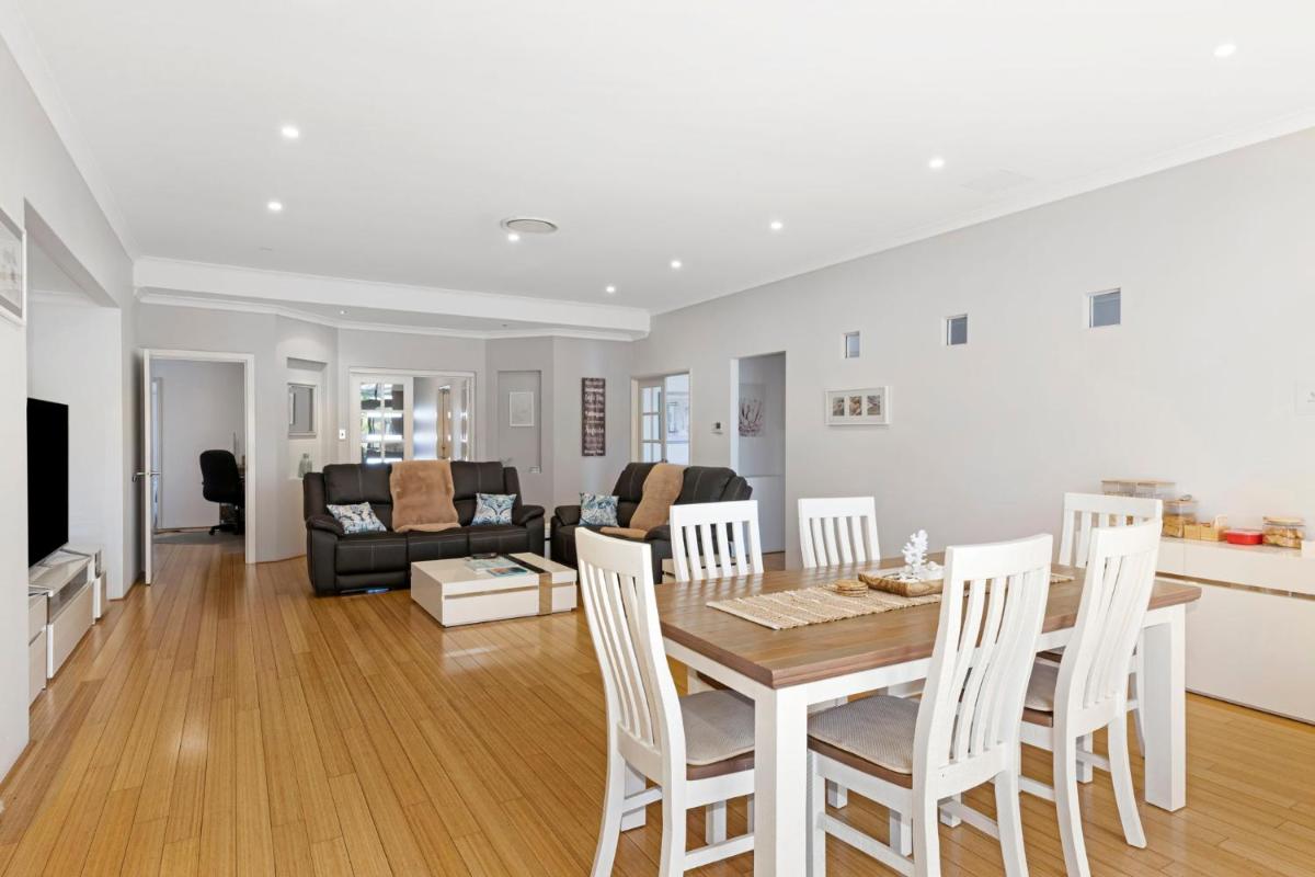 Baudins of Busselton Bed and Breakfast - Adults only - Housity