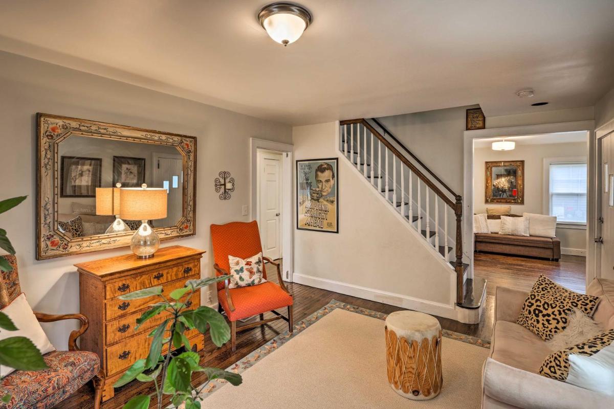 Bridgeport Vacation Rental - Walk to Beach! - Housity