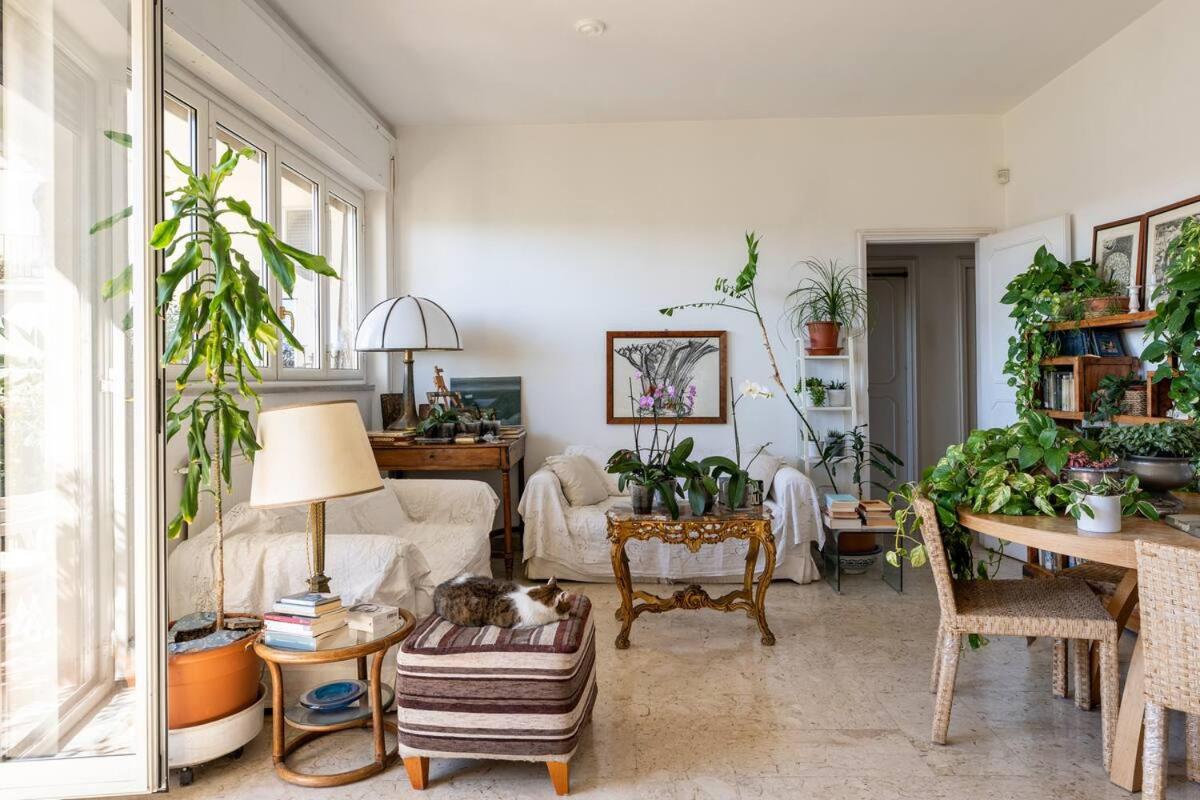 Large and Bright Room! Between Mondello Beach and Old Town! Free Park! - Housity