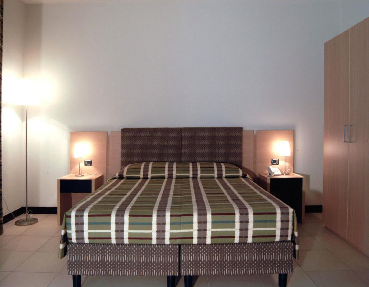 Hotel Santo Stefano - Housity