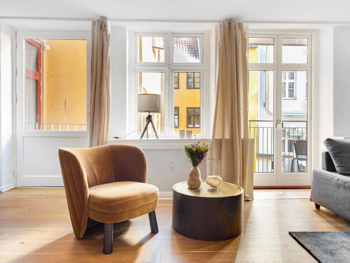 Sanders City - Pleasant Four-Bedroom Apartment In the Lovely Capital - Housity