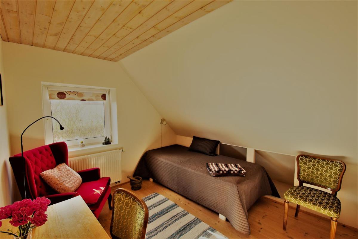 Kardybvej 8 - Housity