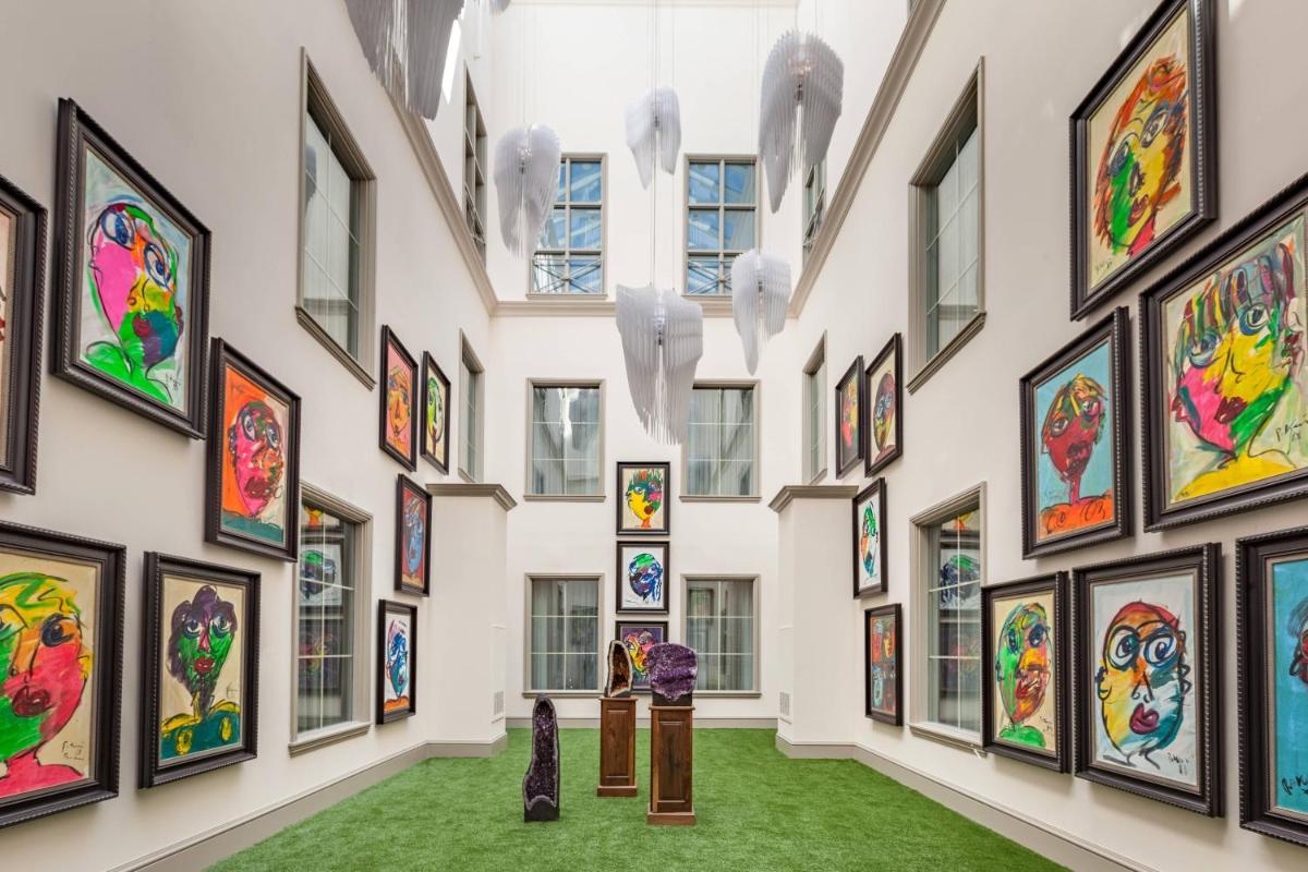 Grand Bohemian Charleston, Autograph Collection - Housity