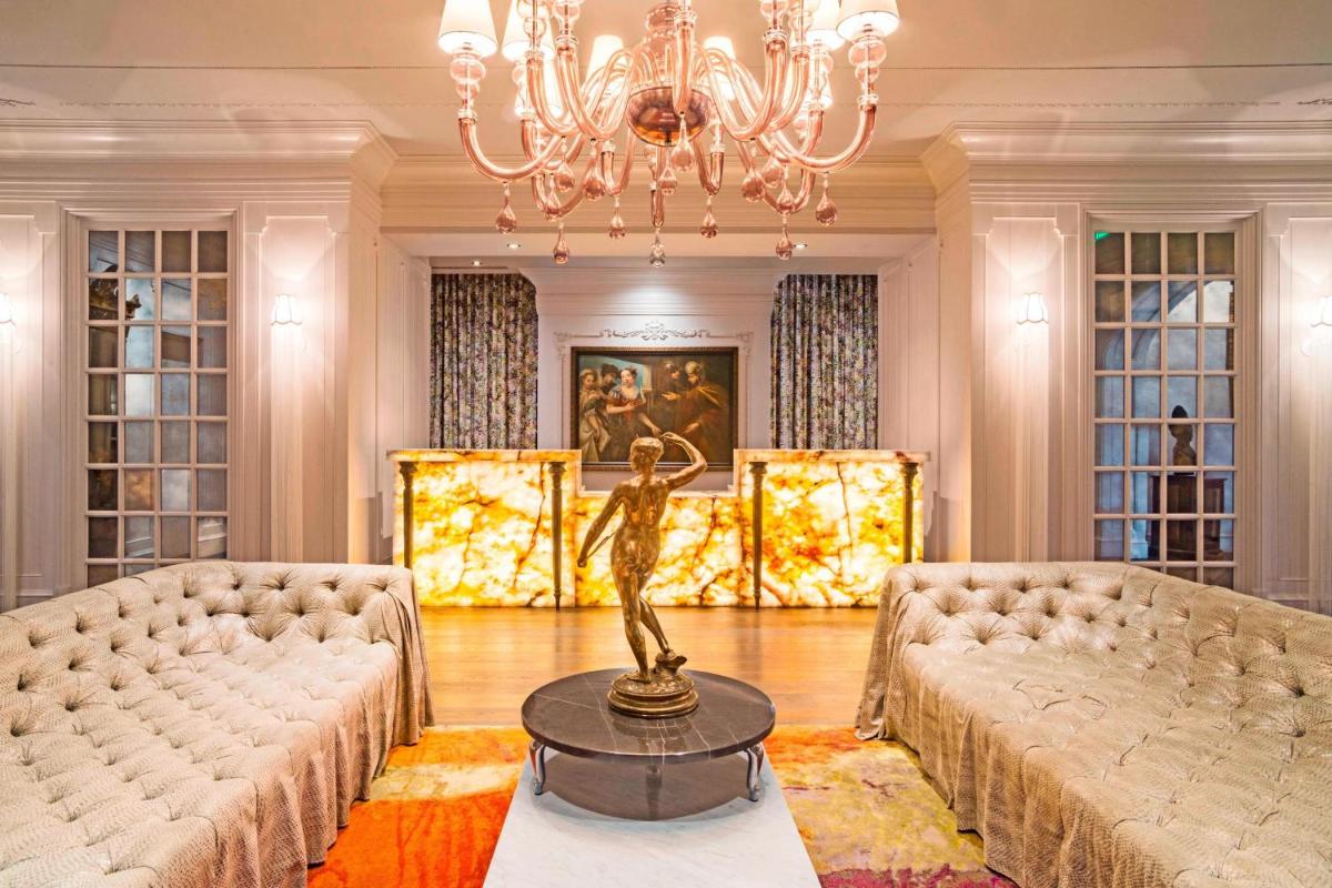 Grand Bohemian Charleston, Autograph Collection - Housity