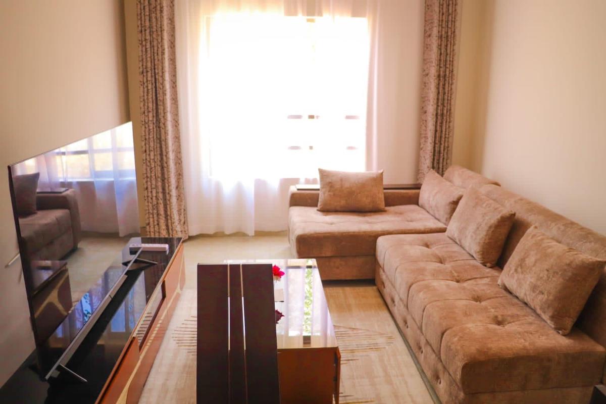 Grey Hound Vacation Home - Housity