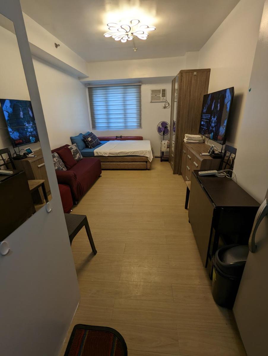 Cinema at Mplace 55 Inch Smart TV google home-music Unliwifi Cooking , Pool extra pay - Housity
