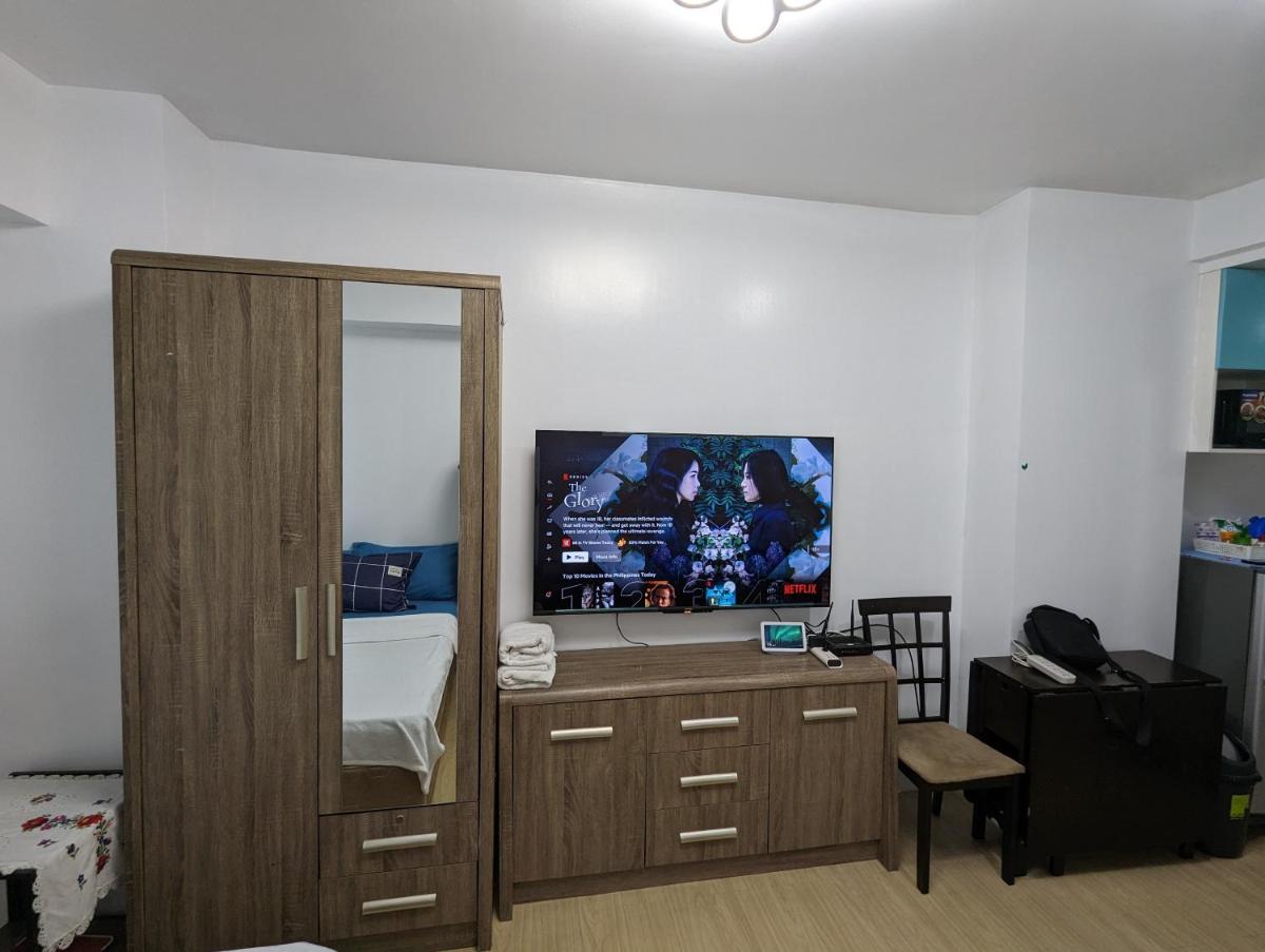 Cinema at Mplace 55 Inch Smart TV google home-music Unliwifi Cooking , Pool extra pay - Housity