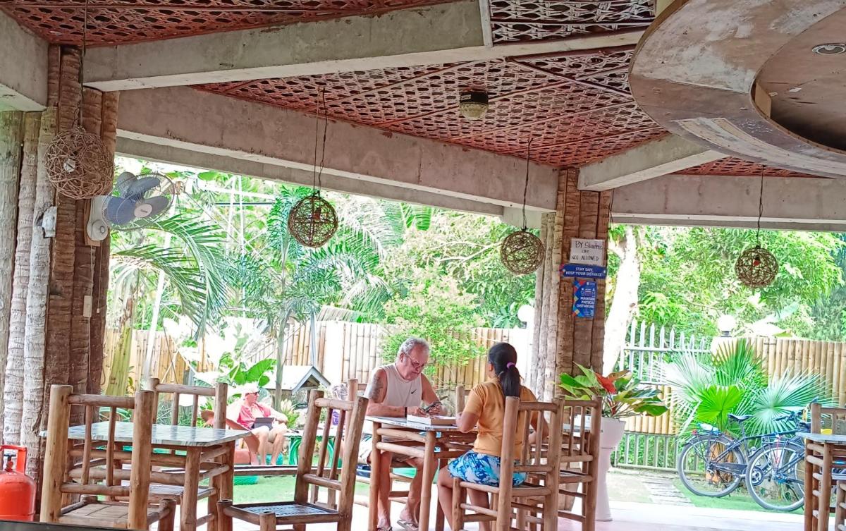 Greenhut Pension & Bar - Housity