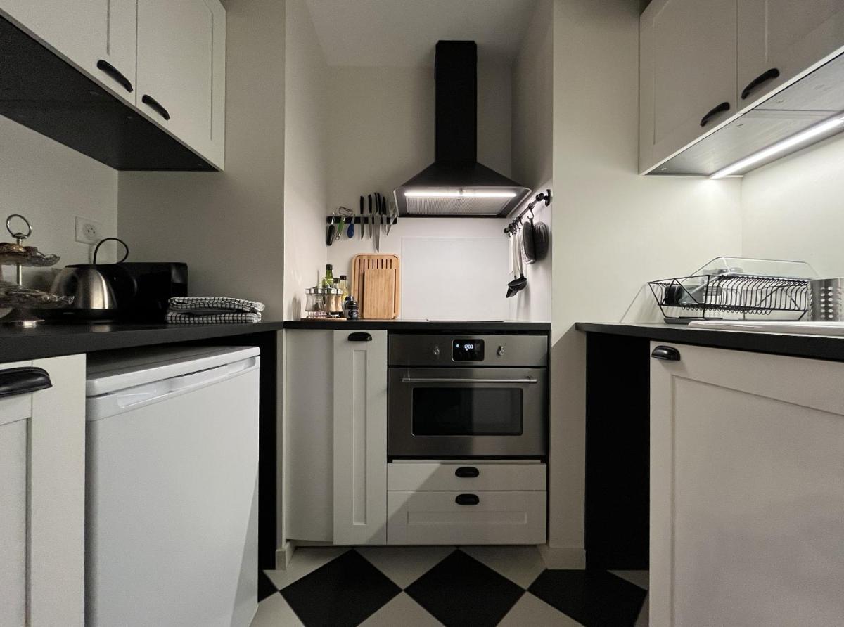 HENRI& HENRIETTE le studiolo d'HENRI - Housity