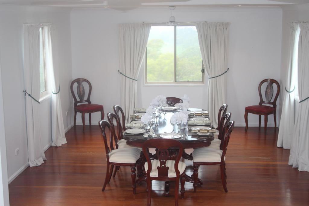 Highwood Park B&B Guest Lodge - Housity