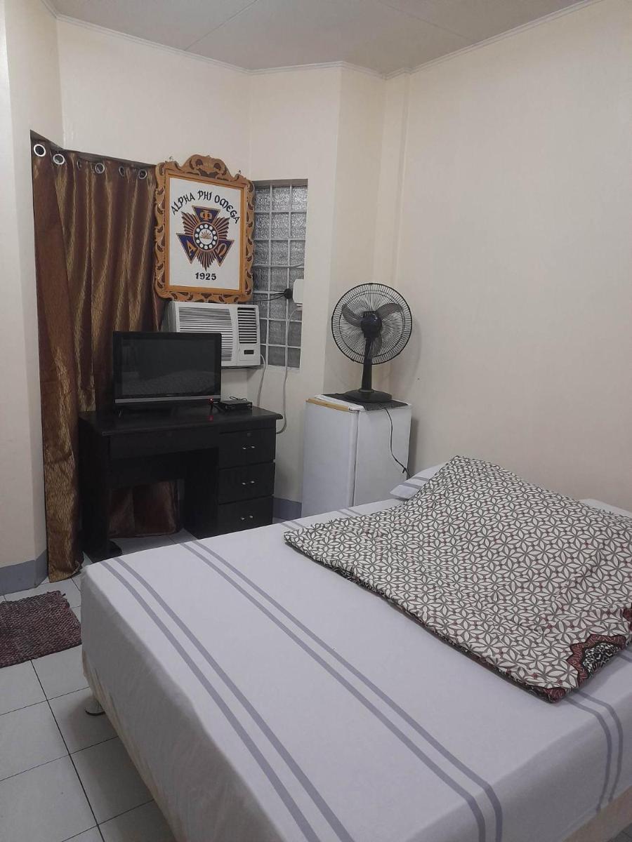 Suitetrails - Semi furnished Studio type Apartment for RENT.