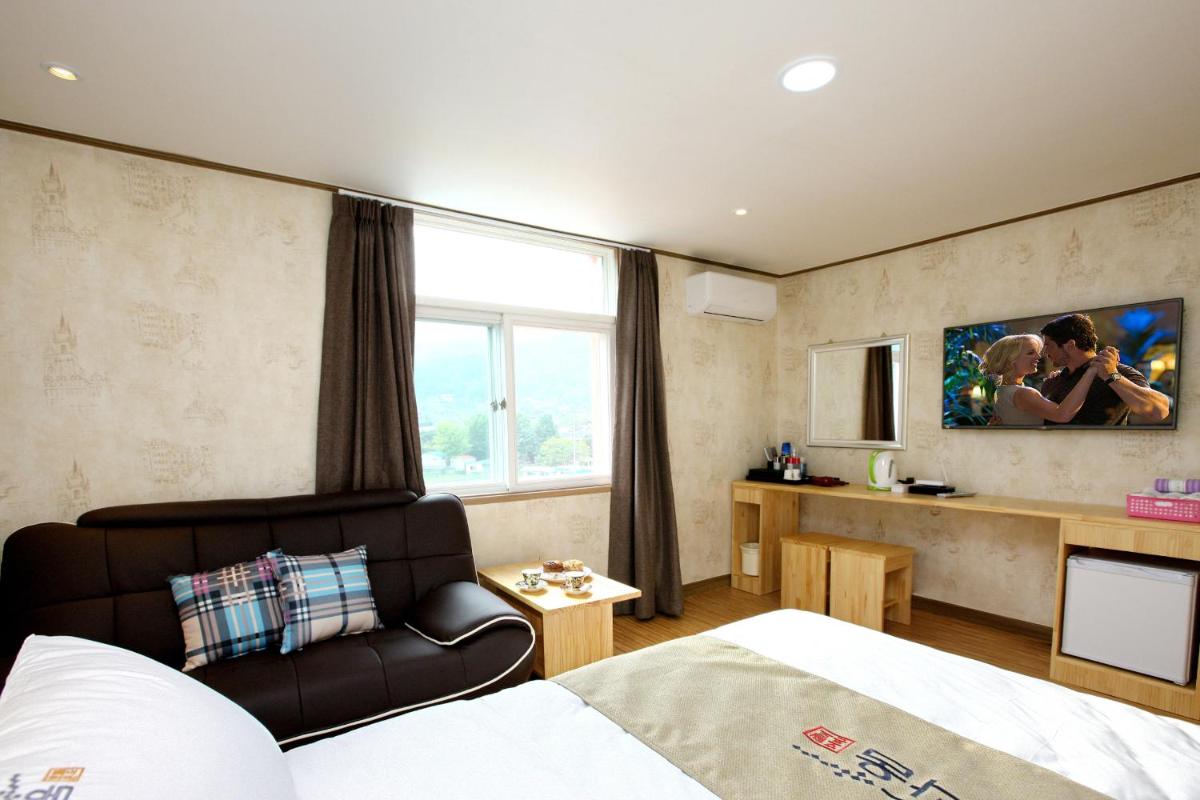 Traum Hotel & Condo - Housity