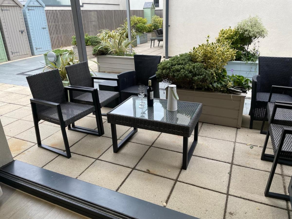 4 Putsborough - Luxury Apartment at Byron Woolacombe, only 4 minute walk to Woolacombe Beach! - Housity