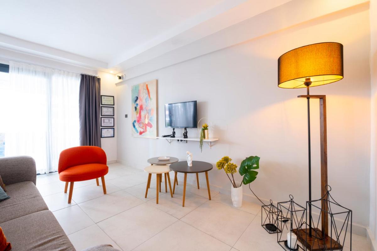 Ezgi's Apartment With Terrace in Marmaris - Housity