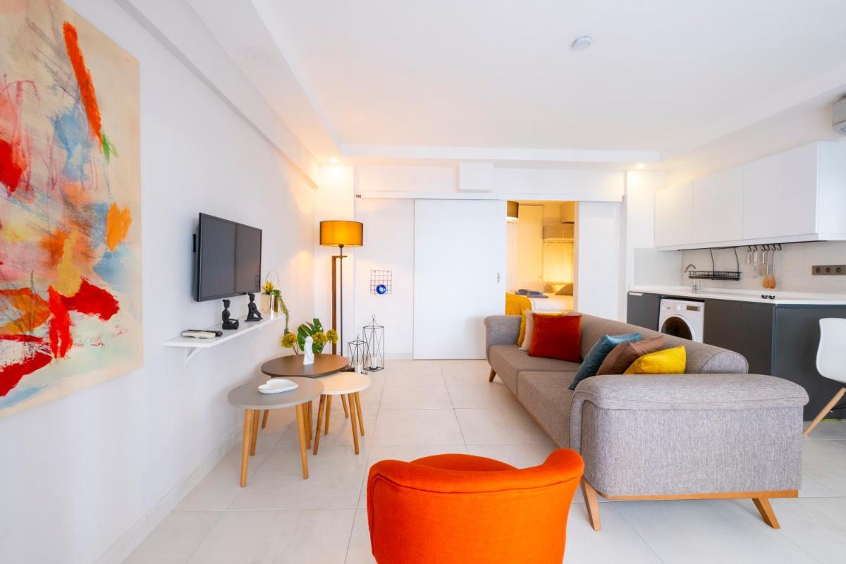 Ezgi's Apartment With Terrace in Marmaris - Housity