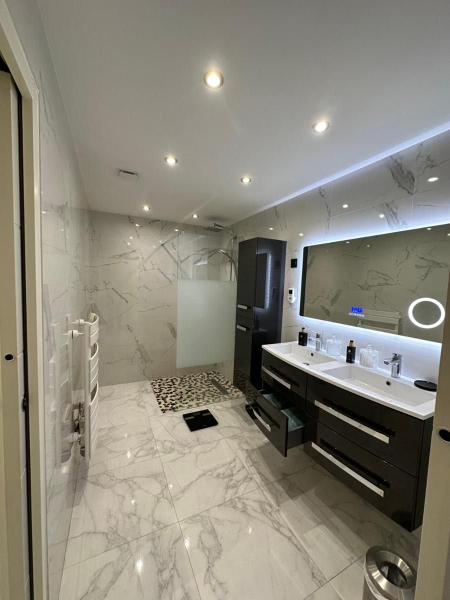 Suite de prestige à proximité du STEEL - Housity