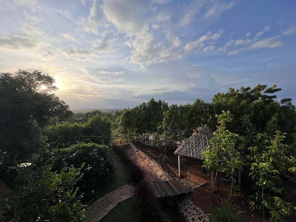 Hillock The Nature Retreat - Housity