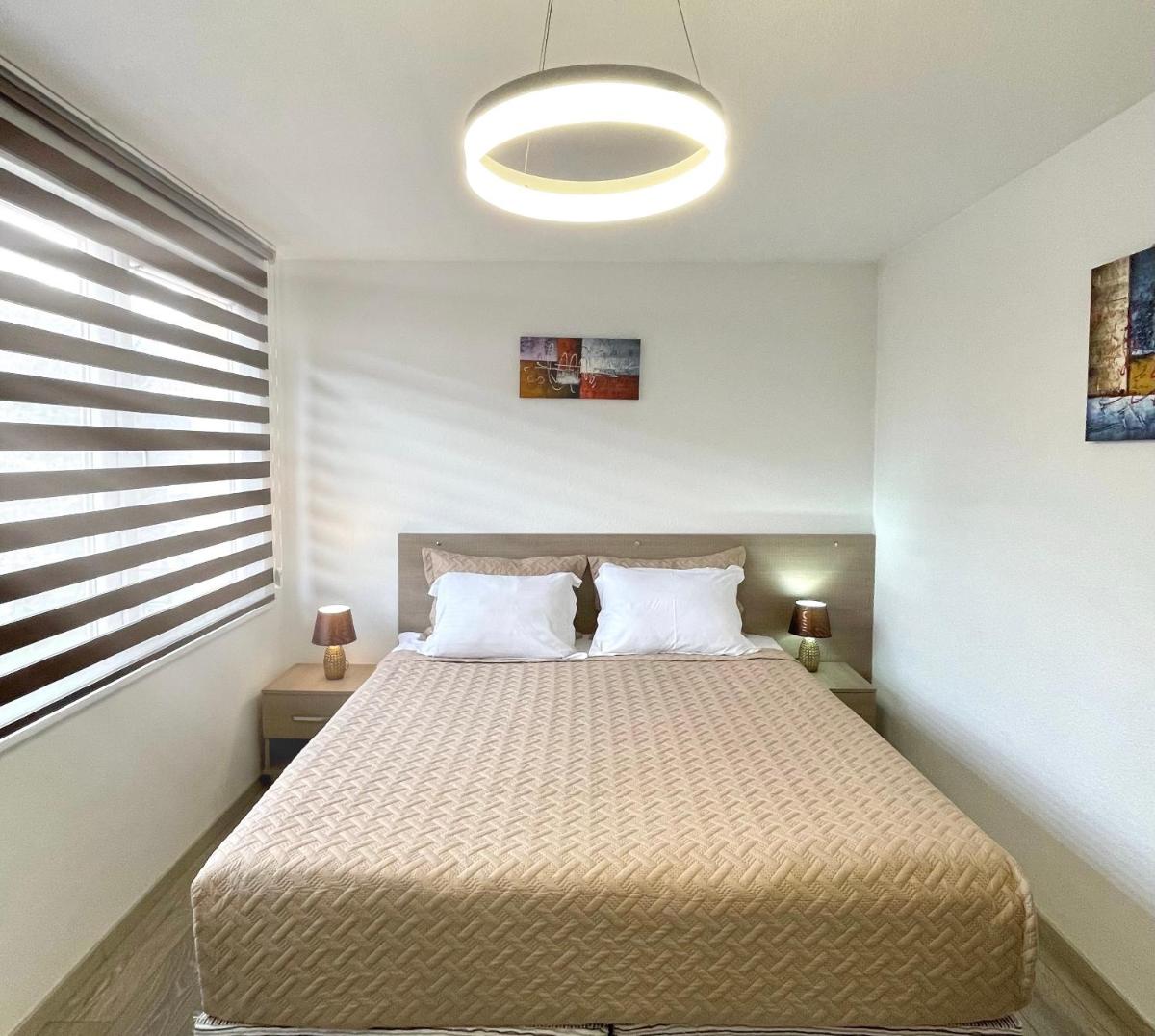 Stone Bridge Hotel - Housity