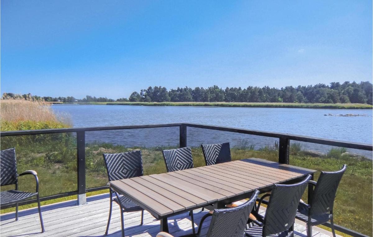 2 Bedroom Lovely Home In Kalmar - Housity