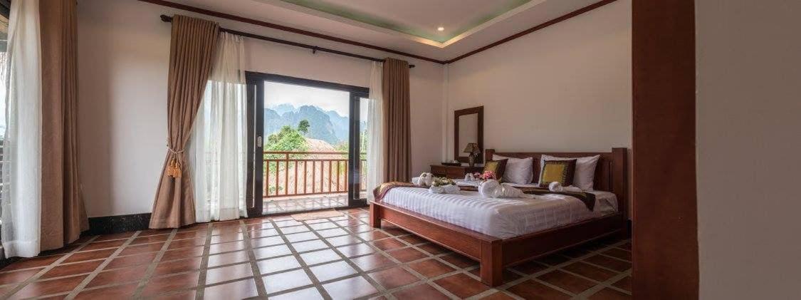 Vang Vieng Savanh Sunset View Resort - Hizvo