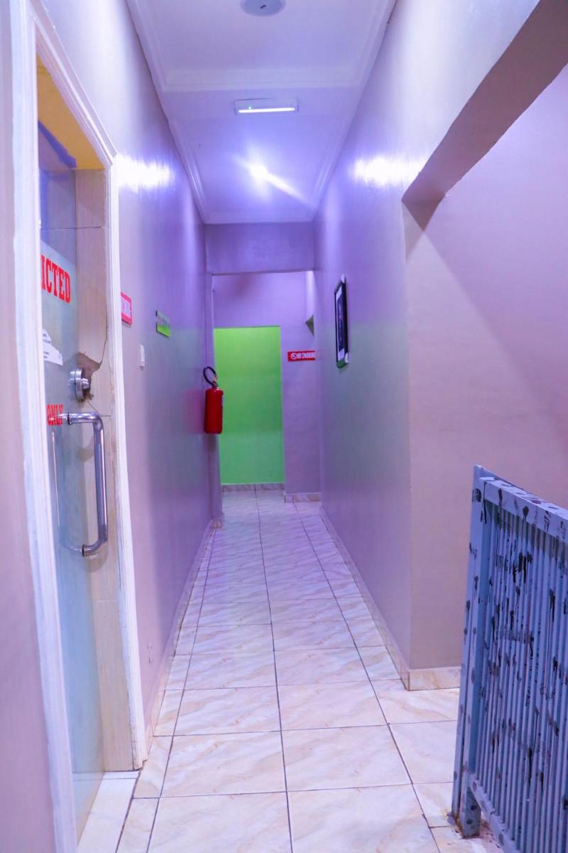 MT Deluxe Hotel - Housity