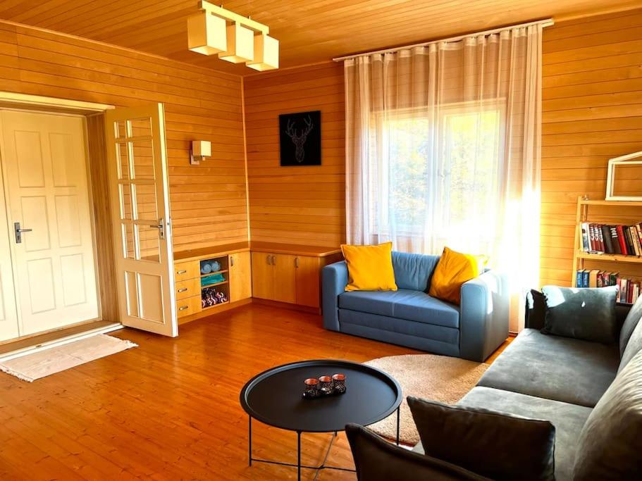 Pine Forest House - Housity