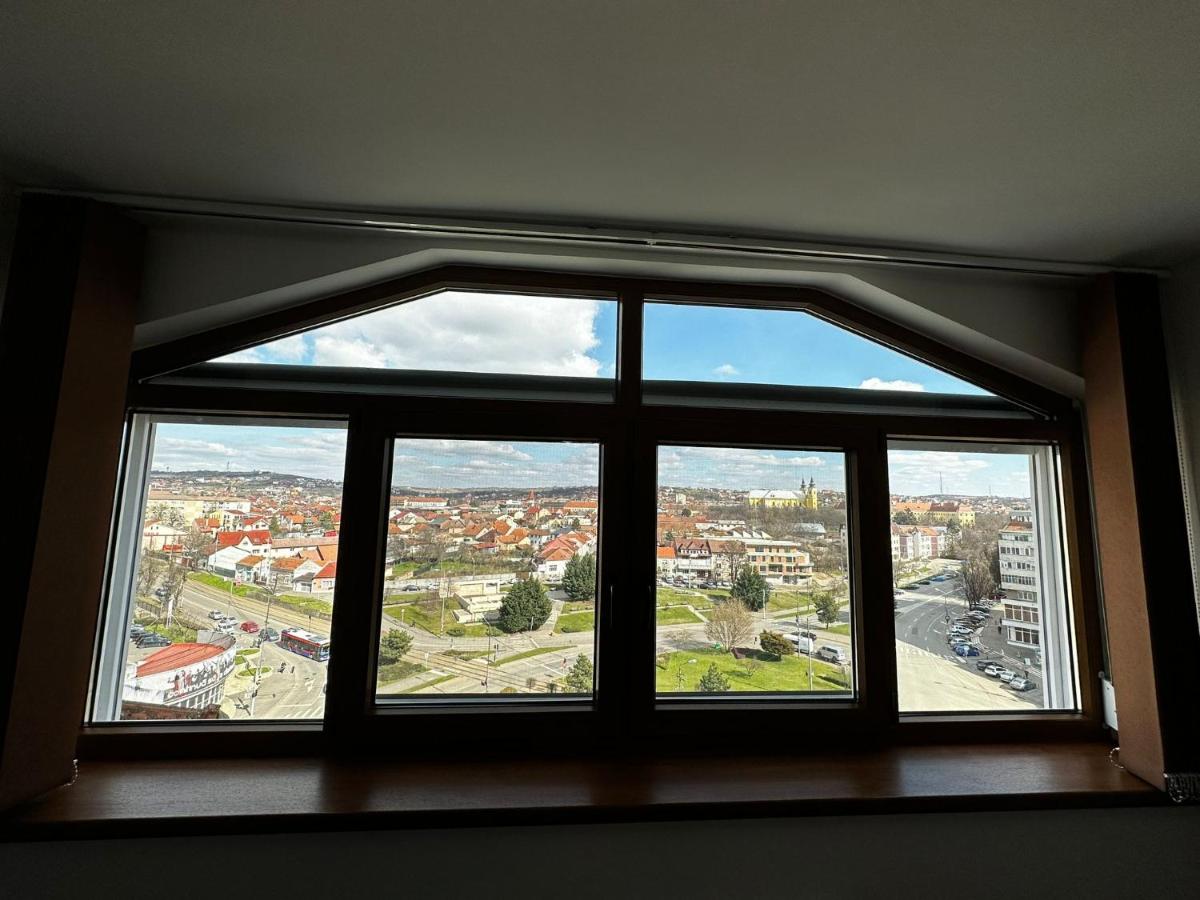 High level Apart Oradea free reserved parking - Hizvo