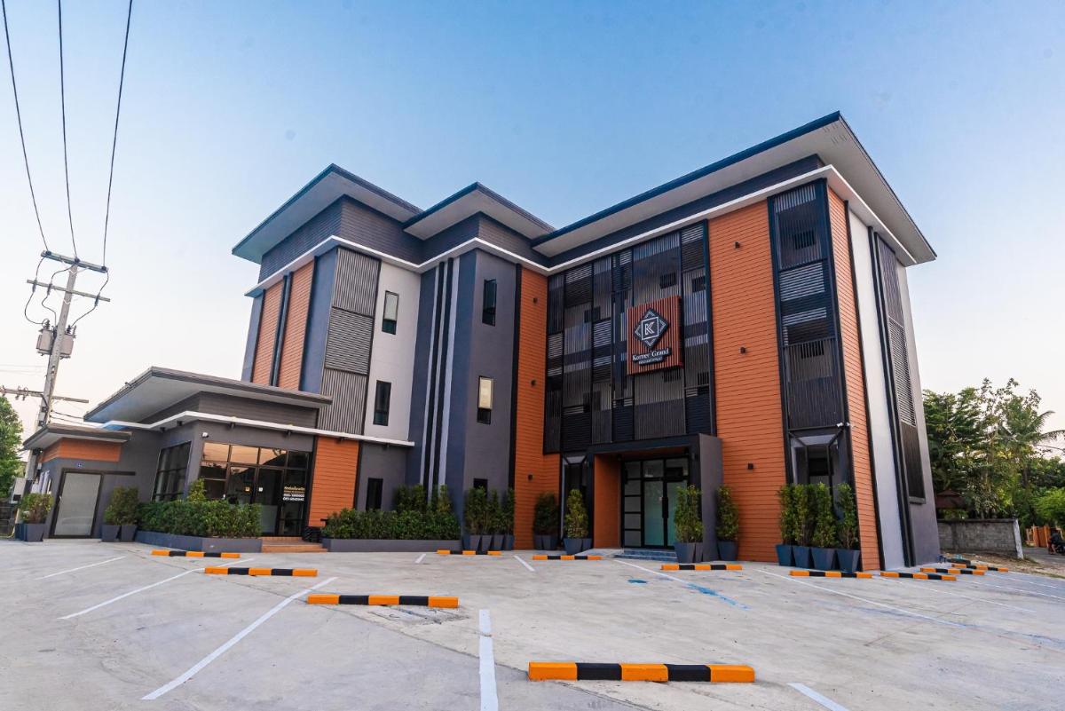 Korner Grand Hotel - Housity