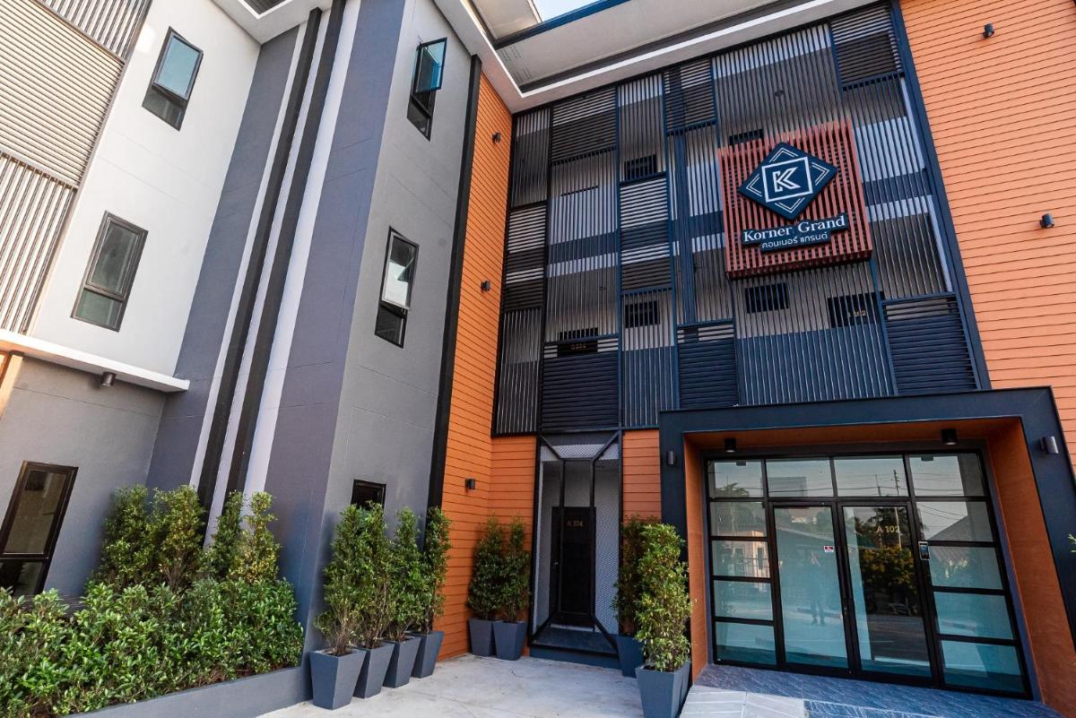 Korner Grand Hotel - Housity