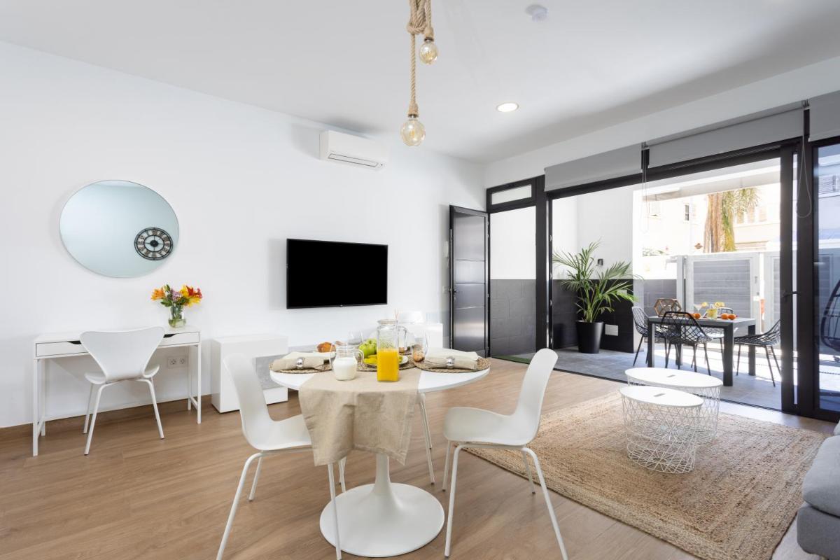 Sunnyland Santa Cruz Loft parking - Hizvo