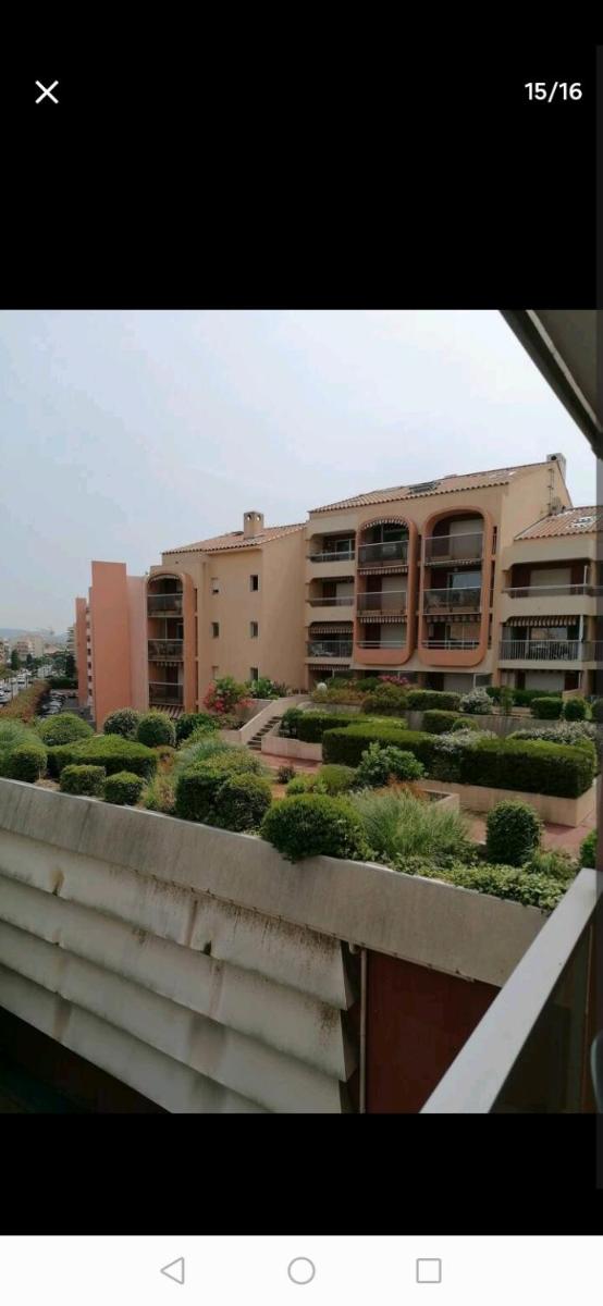 Appartement en front de mer avec parking privatif - Hizvo