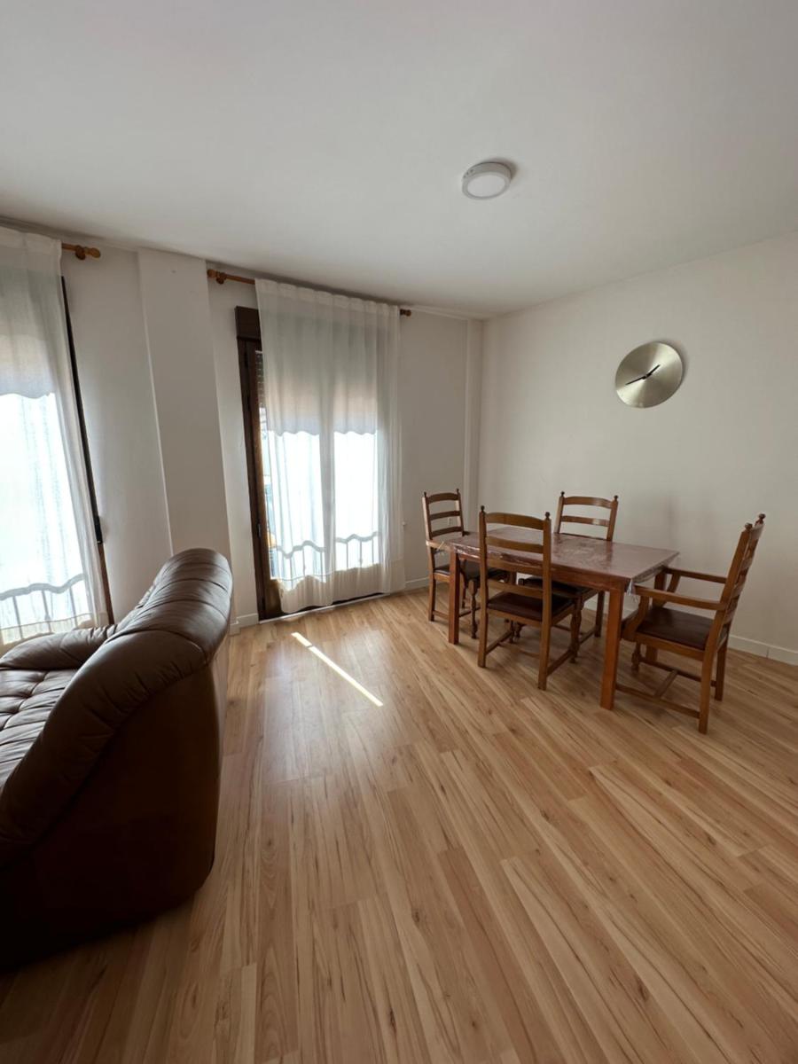 Piso NUEVO a 50 minutos de Madrid y Toledo - Housity