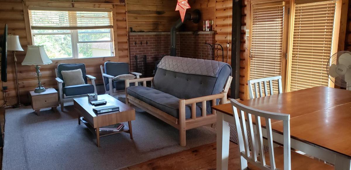 Elk Mountain Ski Resort: Home on 21 Acres - Housity