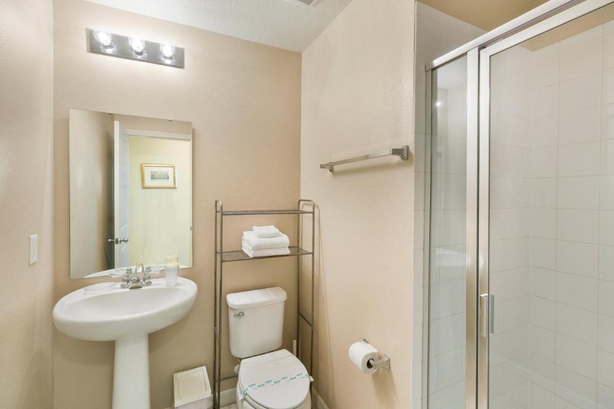 4 Bedrooms 3 Bathrooms Compass Bay 3167 Tc - Housity