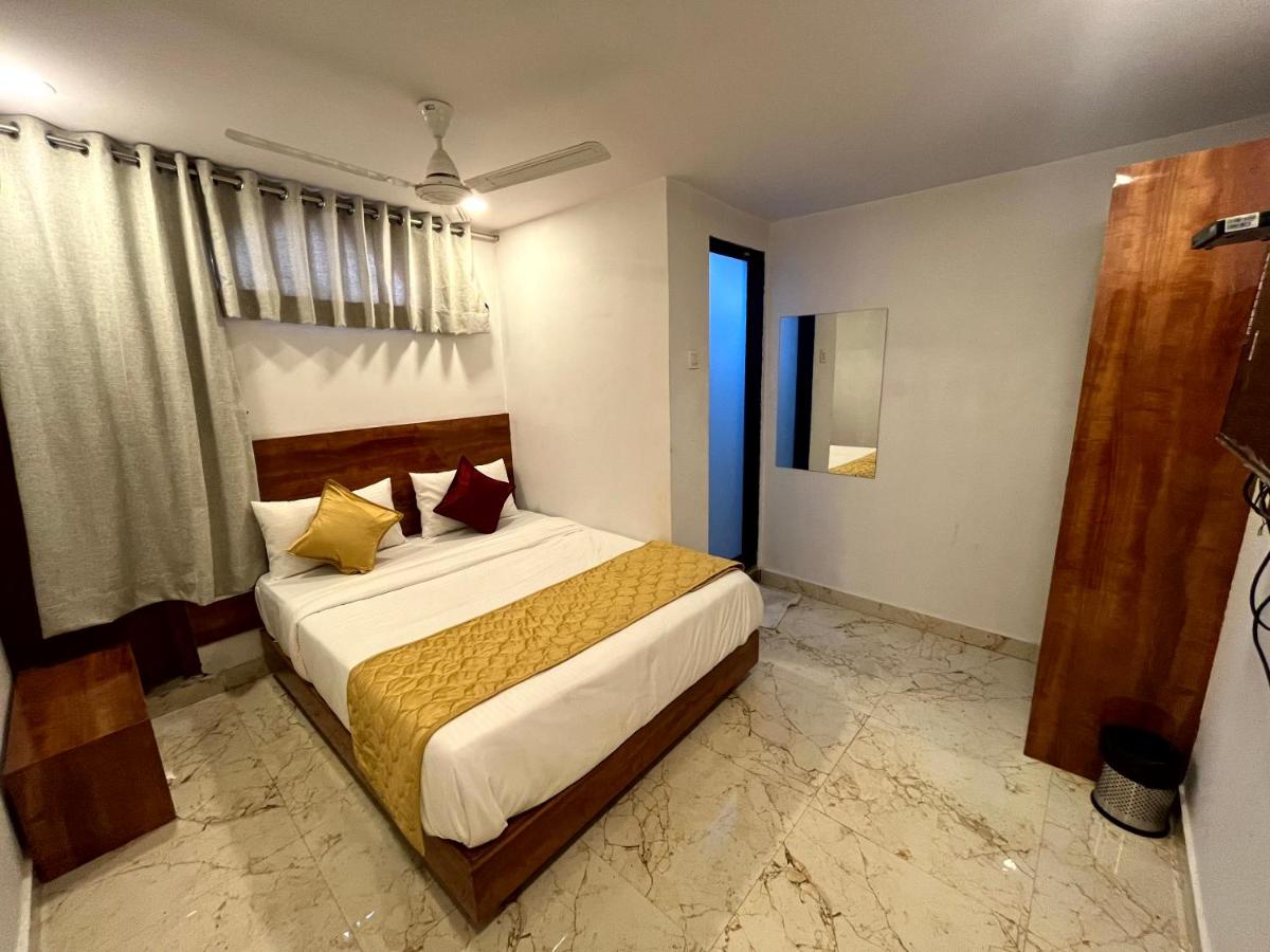 Hotel Delmond Prime- Near NESCO - Housity