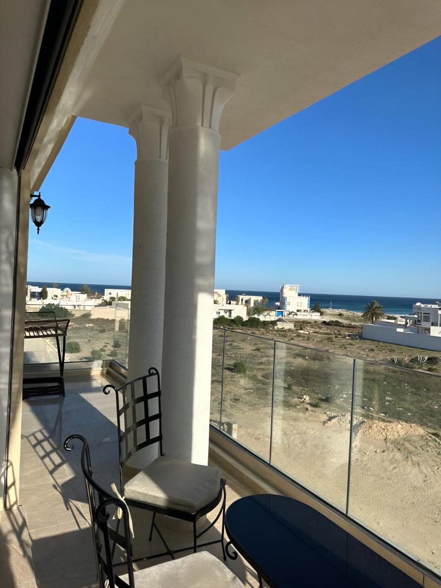 Suitetrails - Luxury 3 Bedrooms Apartment Sea View