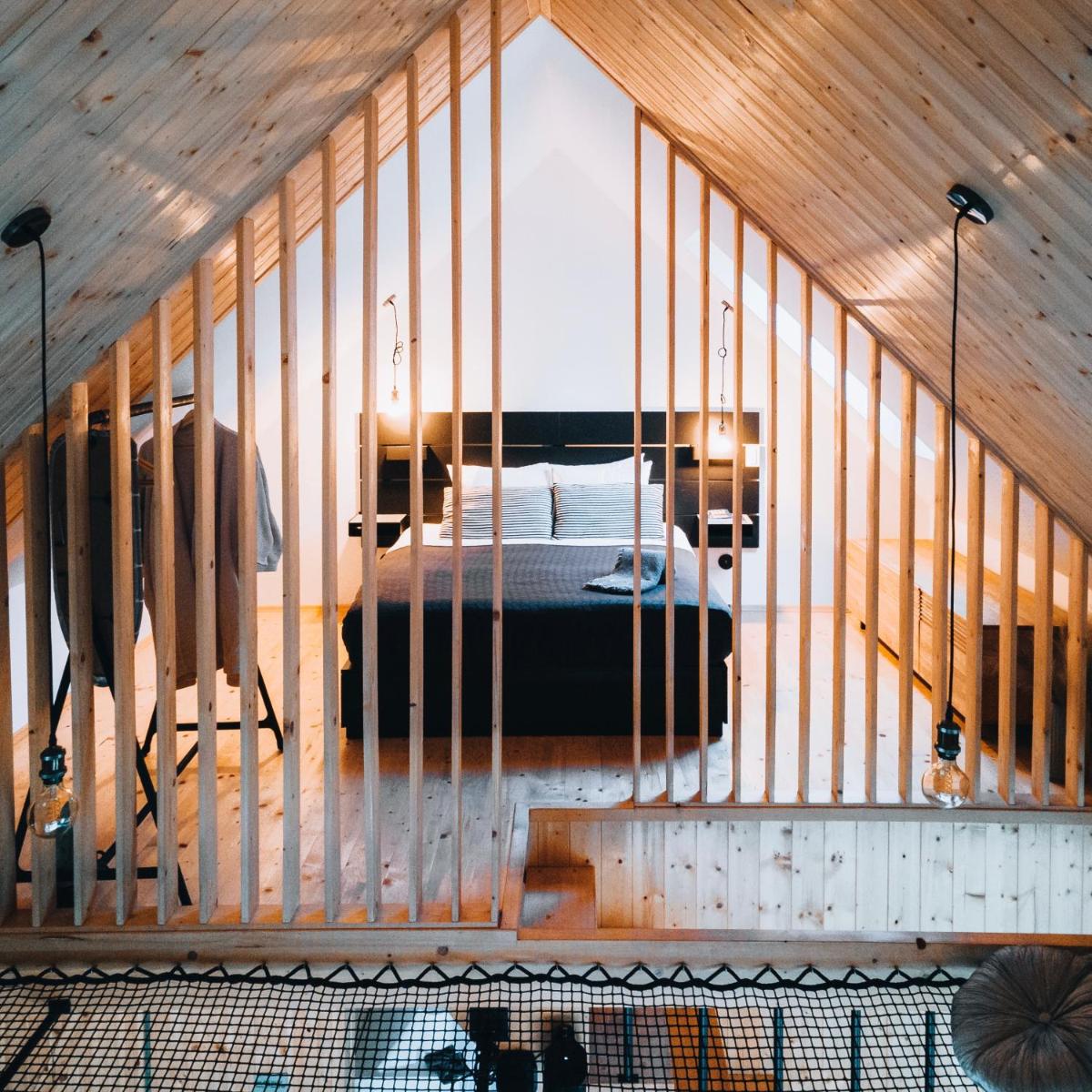 Stodoły Sosnówka - Housity