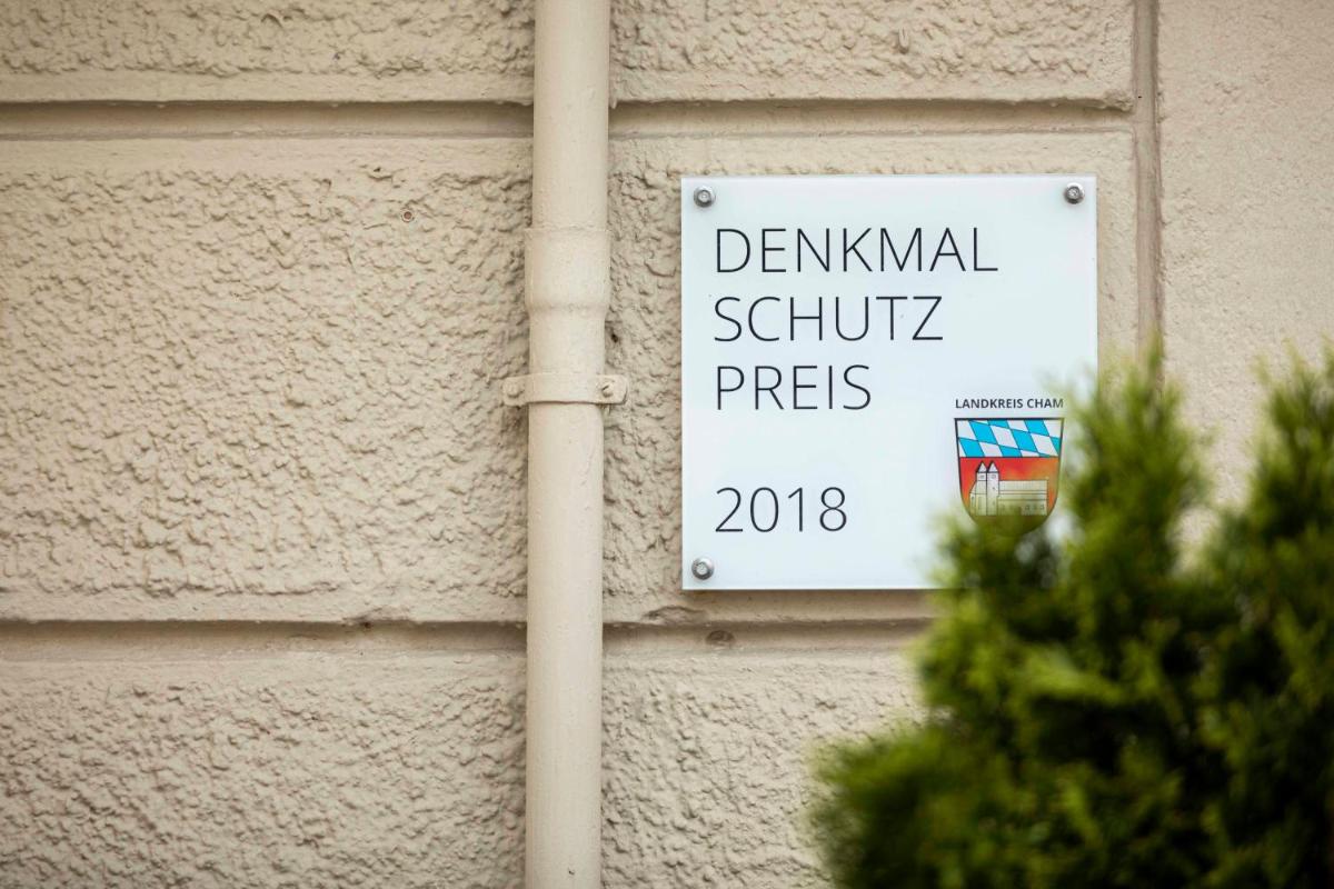 Hotel zur Post - Housity