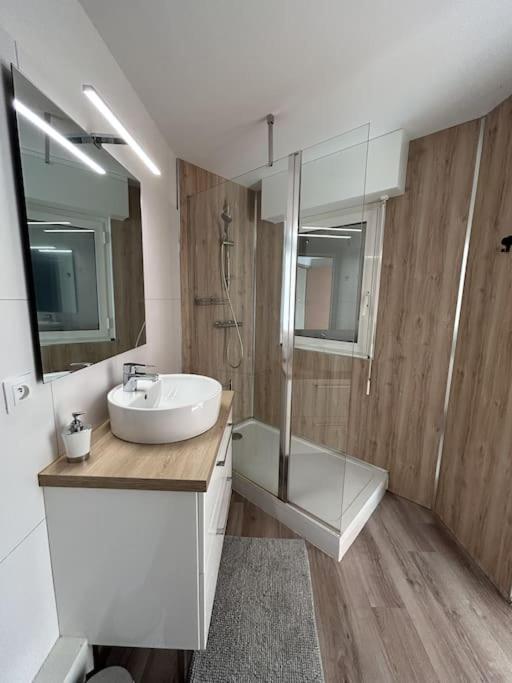 Les Bains Studio Vue Mer - Housity