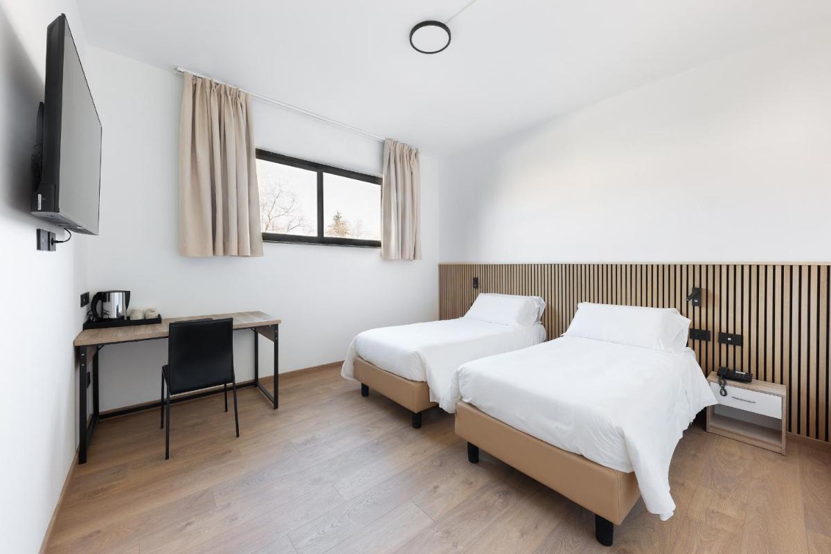 Moon Palace Hotel - Housity