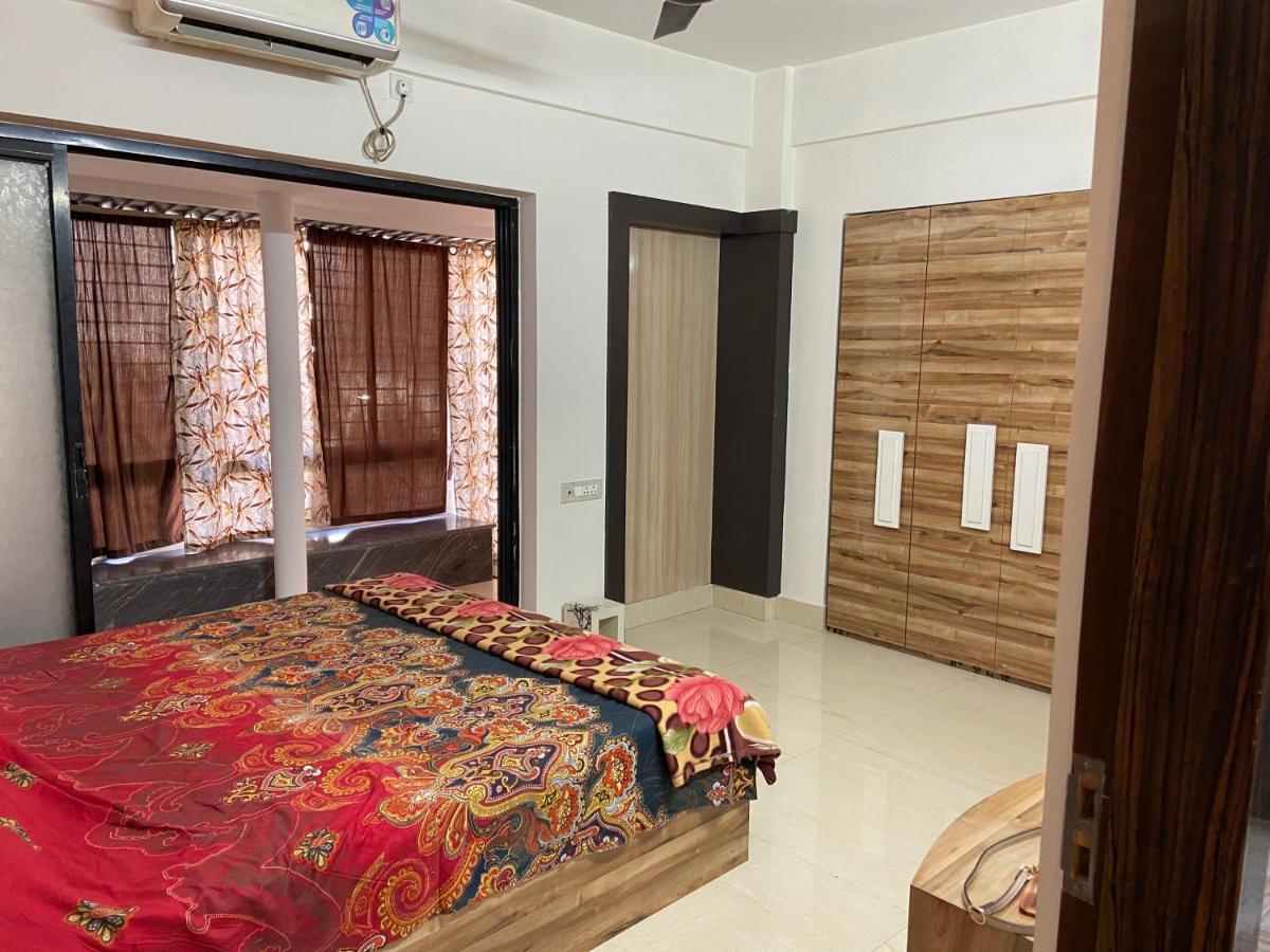 A lovely condo in New Alipore - Housity