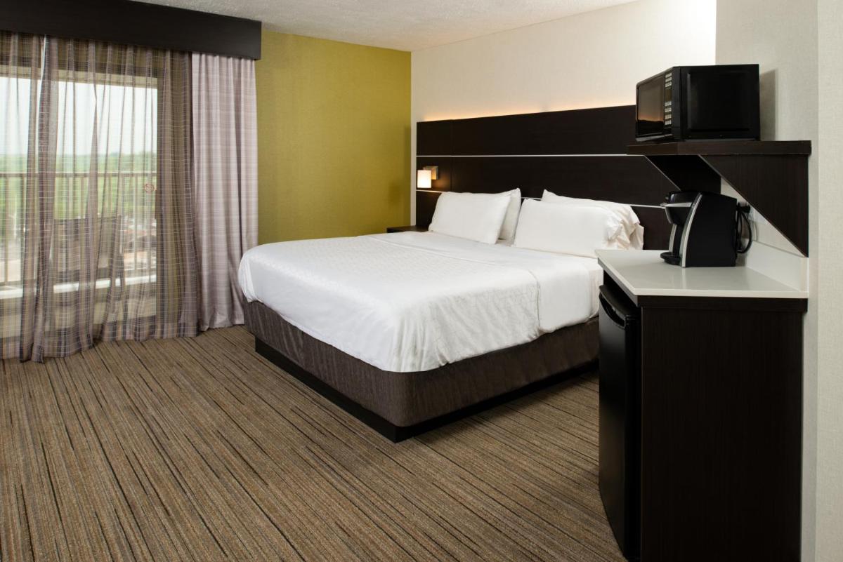 Holiday Inn Express Cincinnati West by IHG - Housity