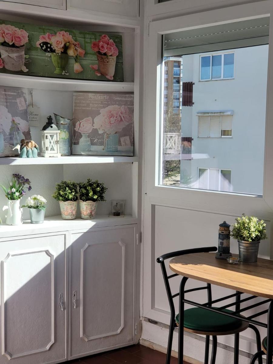 Estoril Beach Apartment - Housity