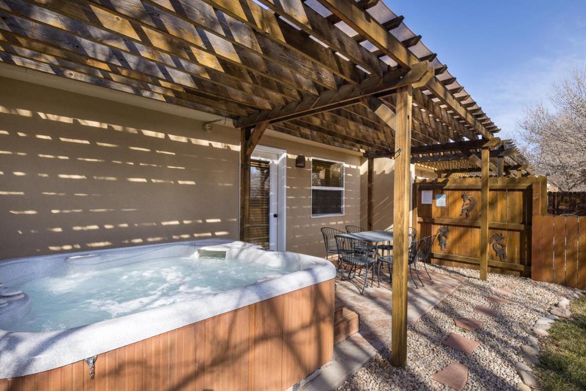 Cottonwoods 419 - Housity