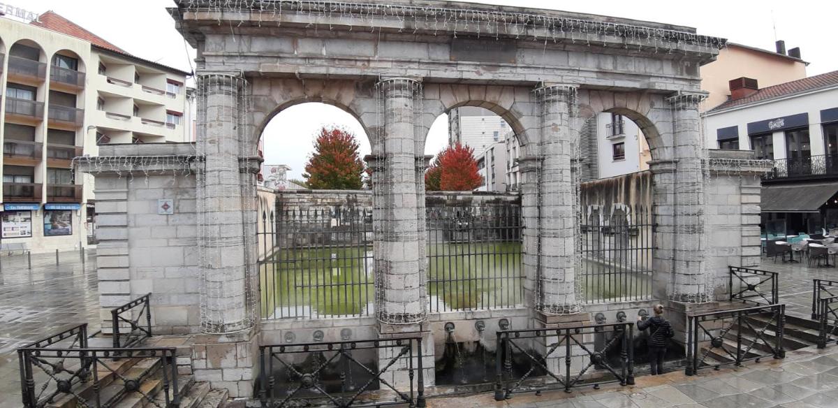 Villa MAGDA à 30 mn mer pour vacances ou cure - Housity