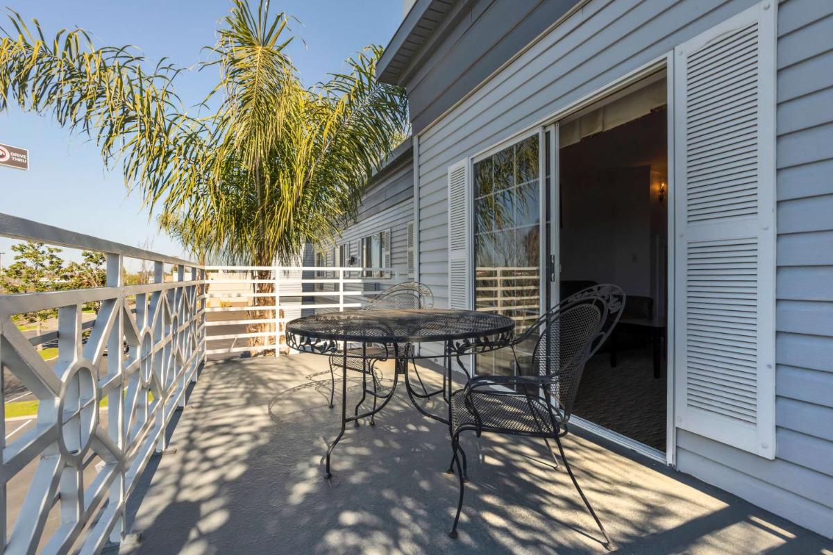 Best Western Colonial Inn - Housity