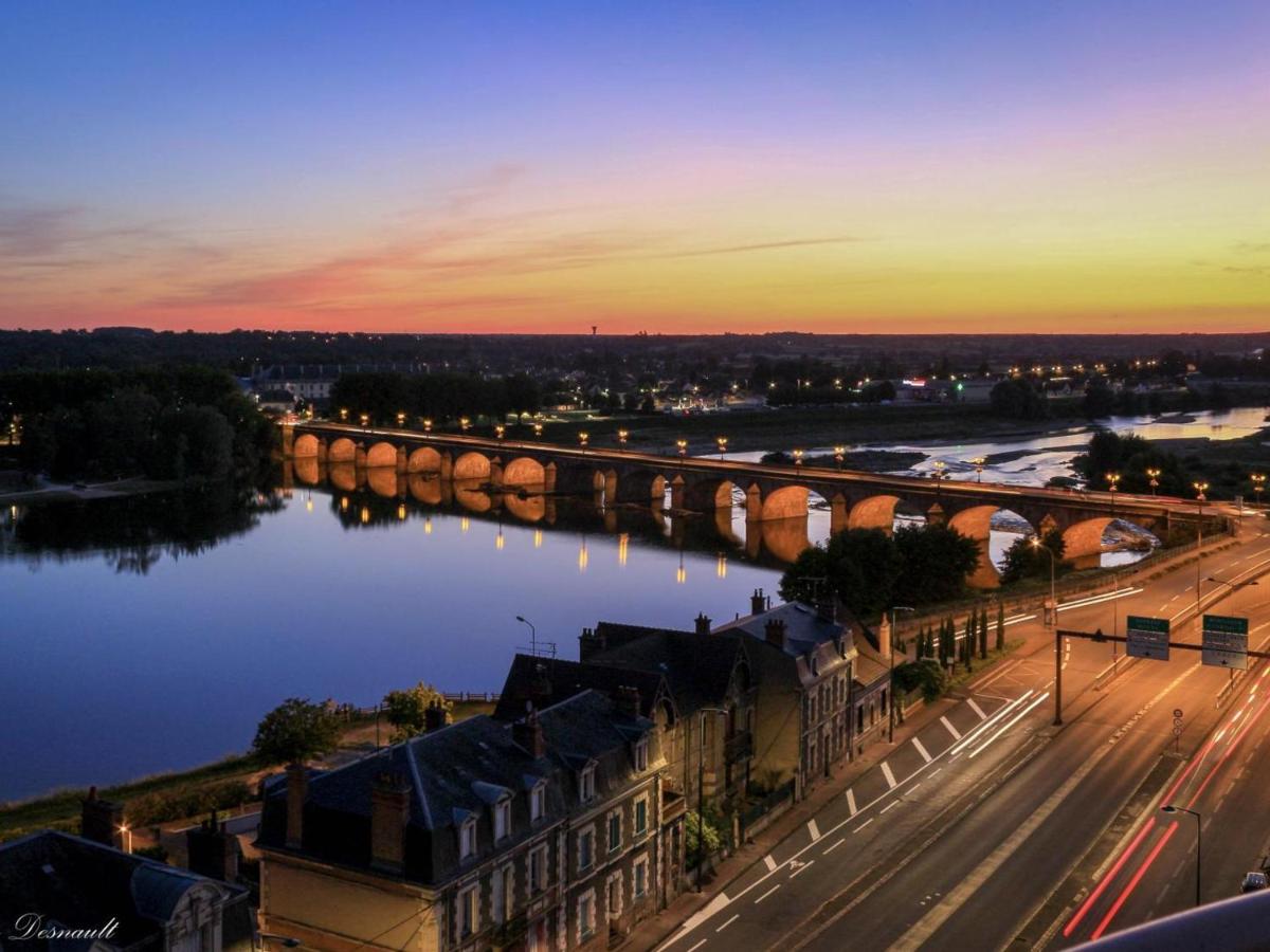 Appartement lumineux à Moulins avec terrasse et proche centre - FR-1-489-413 - Housity