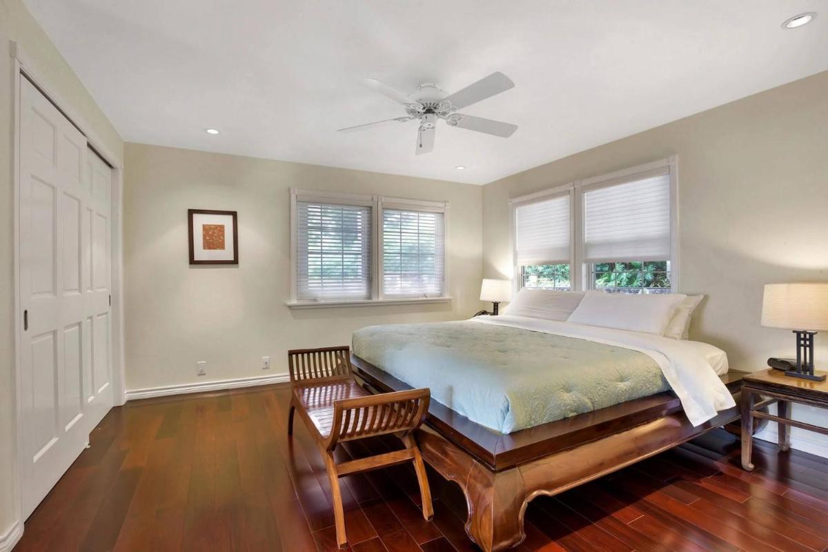 Ohia Kona Estates - An All Suites B&B - Housity