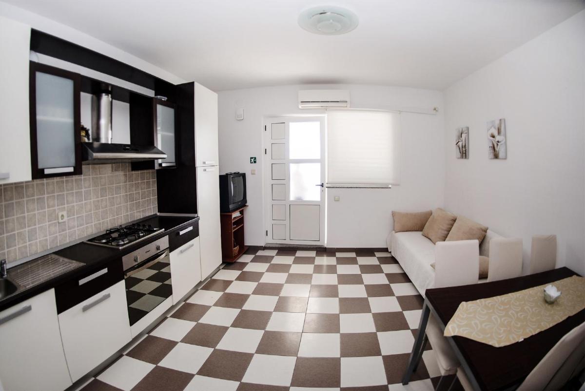 Apartments Slava Petricevic - Housity