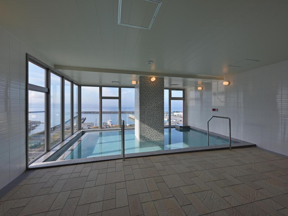 Green Rich Hotel Okinawa Nago (Artificial hot spring Futamata Yunohana) - Housity